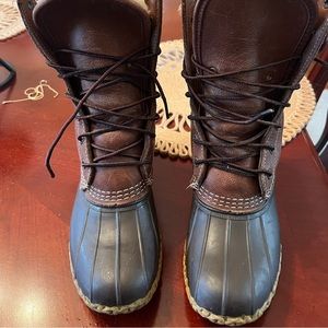Size 6 ll bean insulated boots .good condition . Worn in size 7 foot